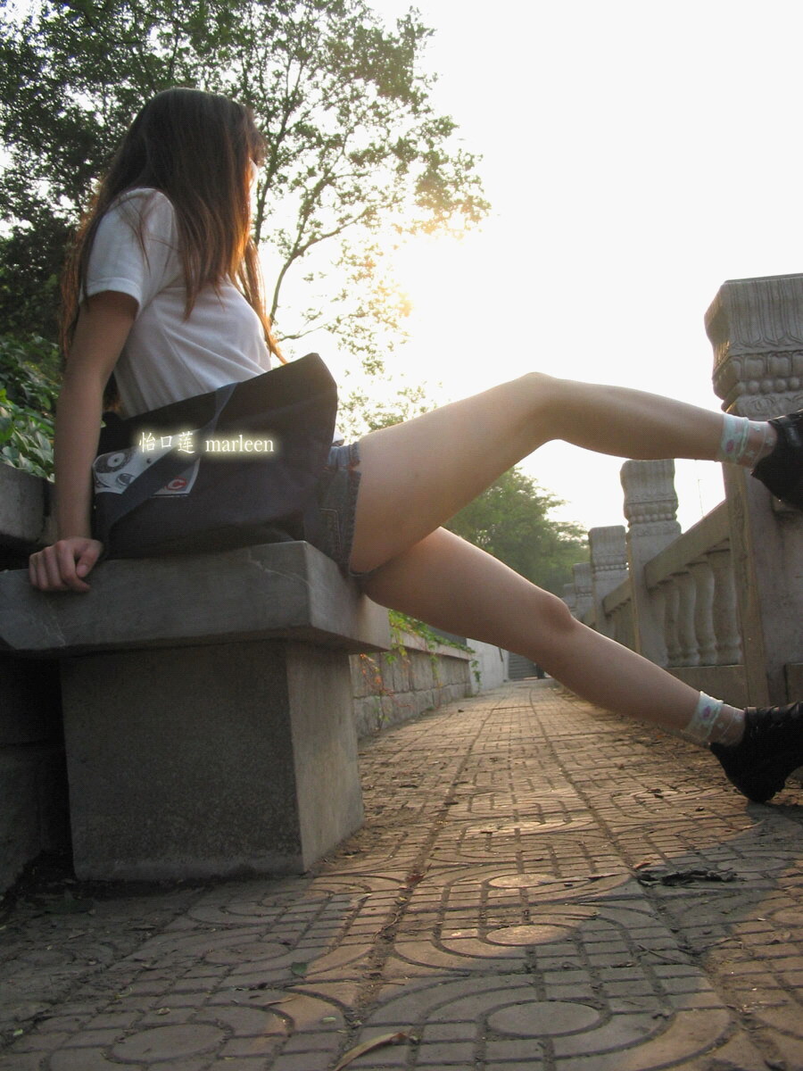 淡淡猫香全部丝袜套图大合集 1